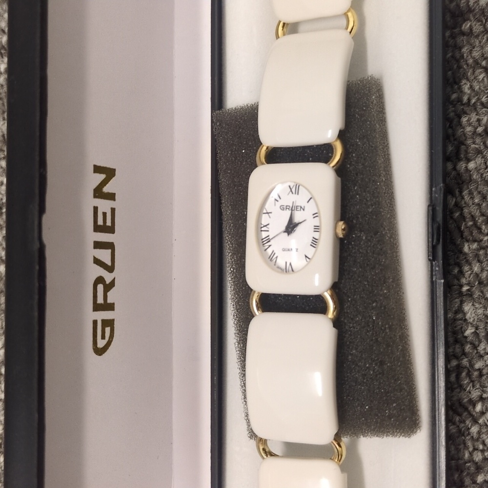 Gruen Women's White Blocky 8" Watch - Picture 2 of 5